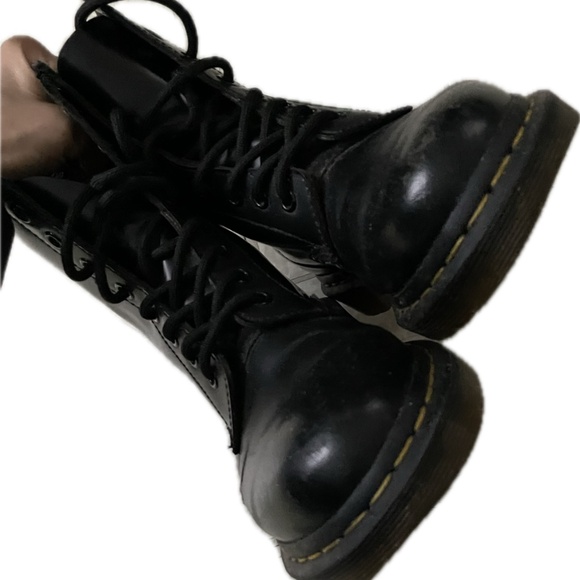 Dr Martens Women’s 1460 Smooth Leather Boots - Picture 7 of 10